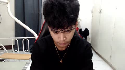 itzme_john online show from June 26, 8:41 am