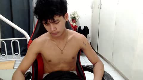 itzme_john online show from June 27, 7:46 am