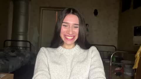 Mia online show from February 7, 1:48 pm