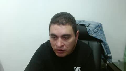 Snapshot of ivan_sexyx chatting on January 22, 3:20 am Ivan M online show from January 22, 3:20 am