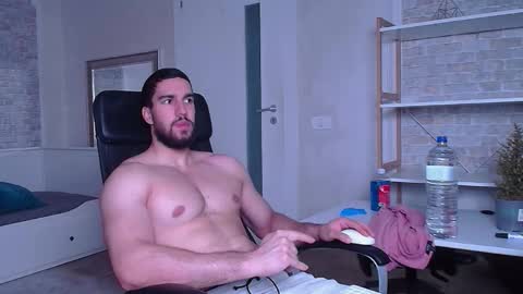 Snapshot of ivanhydee chatting on September 10, 4:34 am IvanHydee online show from September 10, 4:34 am