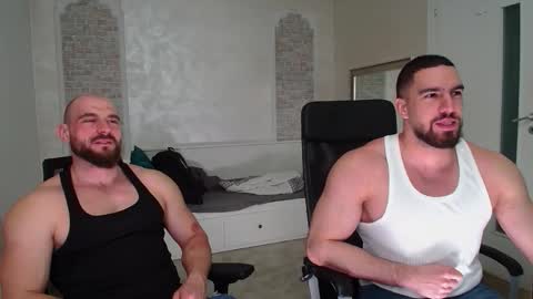 Snapshot of ivanhydee chatting on March 19, 5:33 am IvanHydee online show from March 19, 5:33 am