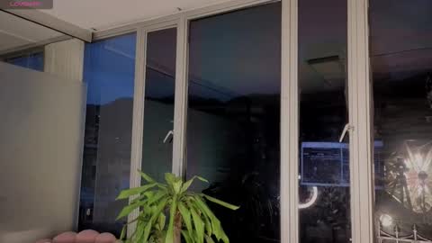 Snapshot of ivanna_west chatting on October 16, 10:27 am Ivanna West online show from October 16, 10:27 am