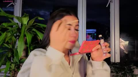 Snapshot of ivanna_west chatting on October 24, 10:22 am Ivanna West online show from October 24, 10:22 am