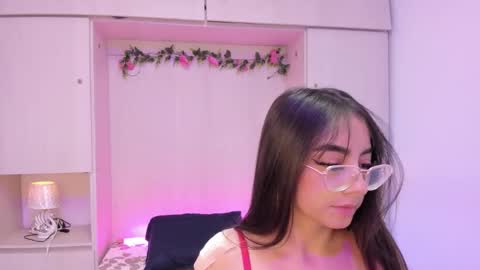 Ivy online show from December 22, 4:09 am