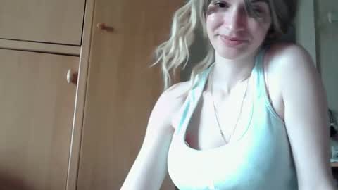 Snapshot of ivetta911 chatting on March 31, 11:54 am ivetta911 online show from March 31, 11:54 am