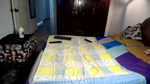 Snapshot of ivonne__hot chatting on February 7, 5:18 pm ivonne__hot online show from February 7, 5:18 pm