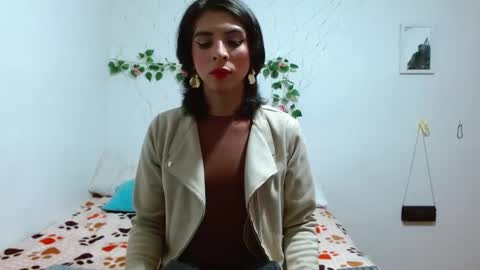 Snapshot of ivonne_claire chatting on March 7, 5:43 pm ivonne online show from March 7, 5:43 pm