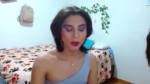 Snapshot of ivonne_claire chatting on March 16, 6:56 pm ivonne online show from March 16, 6:56 pm