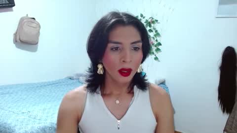 Snapshot of ivonne_claire chatting on March 17, 6:00 pm ivonne online show from March 17, 6:00 pm