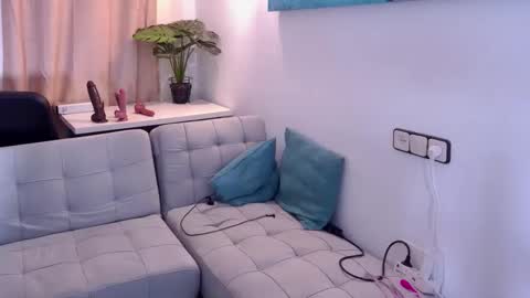 Ivonne online show from October 24, 10:11 am