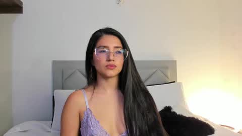 Ivonne Lennox online show from February 7, 3:01 am
