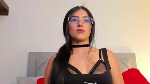 Ivonne Lennox online show from February 17, 9:19 pm