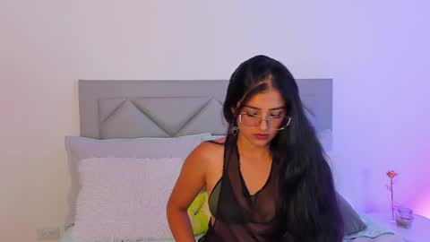 Ivonne Lennox online show from September 30, 7:52 pm