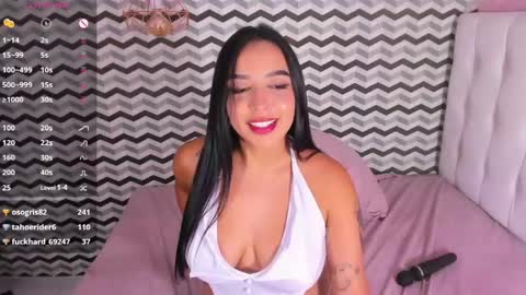 Snapshot of ivonnereyes chatting on June 5, 6:52 am IVONNE online show from June 5, 6:52 am