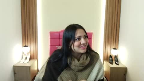 I V O N N E R O S S online show from February 28, 12:06 pm