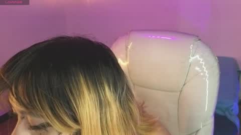 Snapshot of ivonny_sakura chatting on April 15, 12:12 pm Ivonny online show from April 15, 12:12 pm