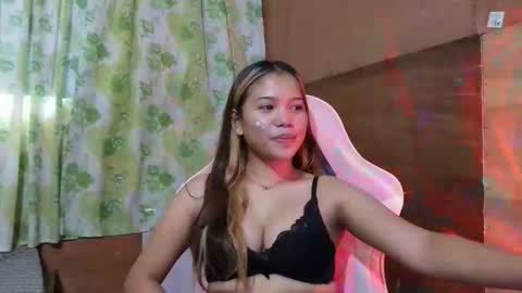 Snapshot of ivory_babe chatting on June 5, 7:47 am ivory_babe online show from June 5, 7:47 am