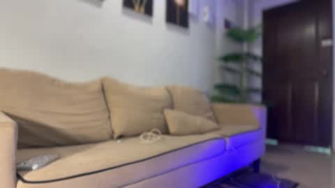 kirstenelsie online show from January 15, 12:59 am