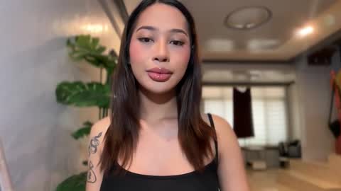 Snapshot of ivorycollins chatting on February 12, 1:33 am kirstenelsie online show from February 12, 1:33 am