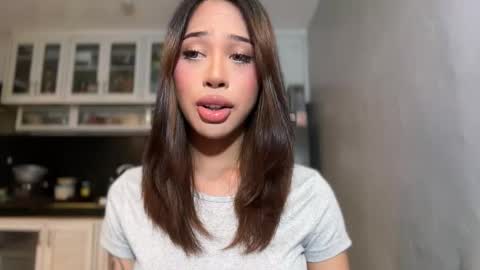 Snapshot of ivorycollins chatting on February 17, 1:02 am kirstenelsie online show from February 17, 1:02 am