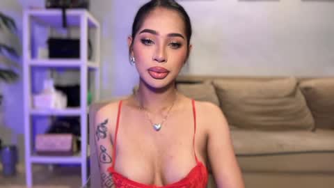 Snapshot of ivorycollins chatting on April 20, 1:19 am kirstenelsie online show from April 20, 1:19 am