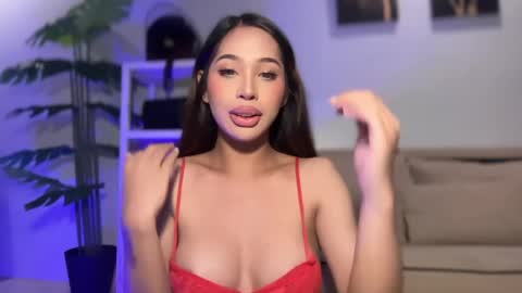 Snapshot of ivorycollins chatting on April 25, 5:10 pm kirstenelsie online show from April 25, 5:10 pm