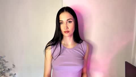 Snapshot of ivoryhochstine chatting on December 5, 11:08 am Nika online show from December 5, 11:08 am