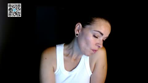 Snapshot of ivorymuse chatting on June 12, 8:52 pm Lana online show from June 12, 8:52 pm