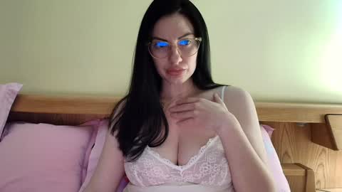 Ivory online show from December 8, 3:02 pm