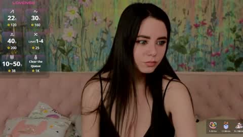 ivorywood_ online show from April 24, 6:32 pm