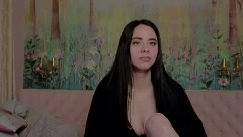 ivorywood_ online show from May 7, 7:08 pm