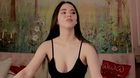 ivorywood_ online show from May 9, 6:24 pm