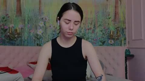 ivorywood_ online show from May 28, 6:27 pm