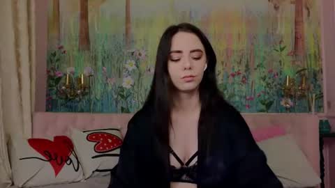 ivorywood_ online show from June 11, 6:50 pm