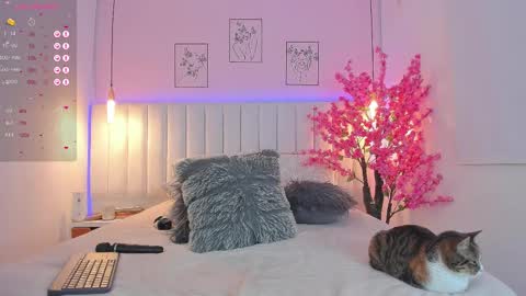 maria  online show from March 1, 12:07 am