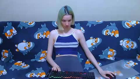 Ivy and Lester online show from July 20, 9:28 pm