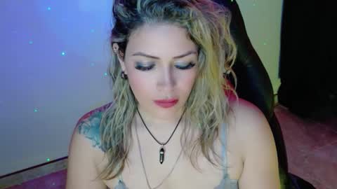 Diana Rojas  online show from November 25, 2:33 am