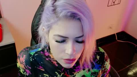 Snapshot of ivy__taylorr chatting on February 16, 1:57 am Diana Rojas online show from February 16, 1:57 am