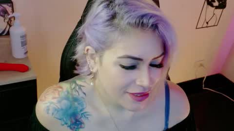 Snapshot of ivy__taylorr chatting on February 26, 1:59 am Diana Rojas online show from February 26, 1:59 am