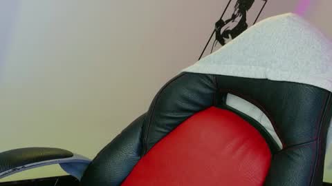 Snapshot of ivy__taylorr chatting on April 24, 11:18 pm Diana Rojas online show from April 24, 11:18 pm