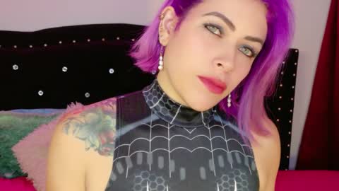 Snapshot of ivy__taylorr chatting on May 2, 10:09 am Diana Rojas online show from May 2, 10:09 am