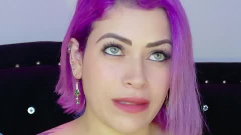 Snapshot of ivy__taylorr chatting on May 7, 10:59 pm Diana Rojas online show from May 7, 10:59 pm