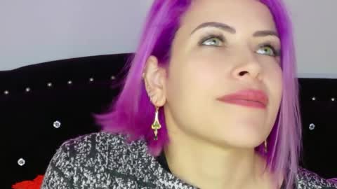 Snapshot of ivy__taylorr chatting on May 10, 11:21 pm Diana Rojas online show from May 10, 11:21 pm