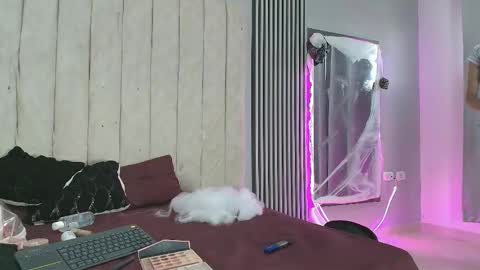 ivy_and_joseph online show from October 8, 9:01 pm