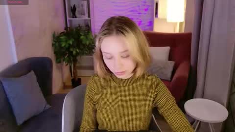 Snapshot of ivy_blare chatting on May 29, 1:42 pm ivy_blare online show from May 29, 1:42 pm