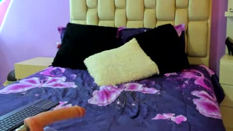 Snapshot of ivy_coopers chatting on July 29, 1:59 am Ivy online show from July 29, 1:59 am