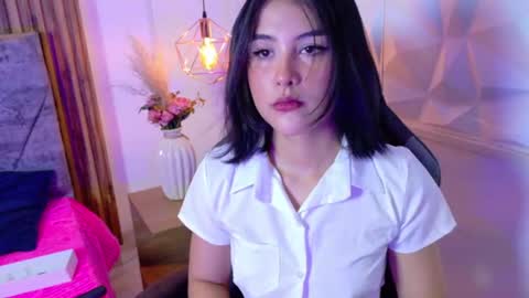 Ivy Gloom online show from July 18, 6:45 pm