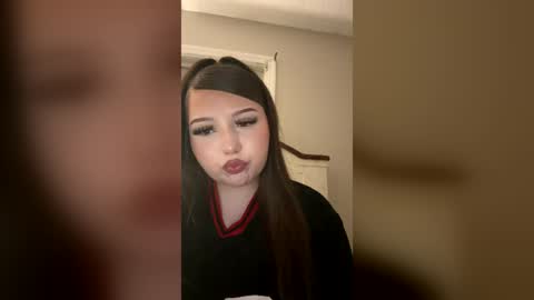 ivy_indulgence20 online show from June 16, 4:26 am