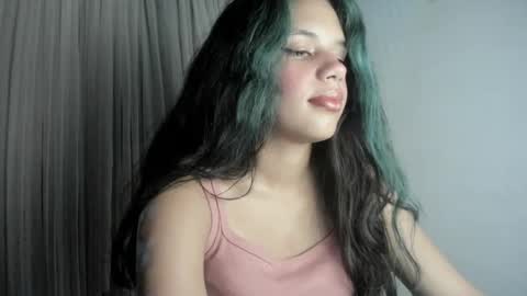 Ivy Layla online show from January 15, 4:15 am